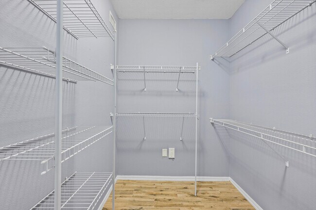 Building Photo - 6410 Emerald Dunes Dr