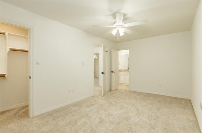 Building Photo - 5807 Boyce Springs Dr