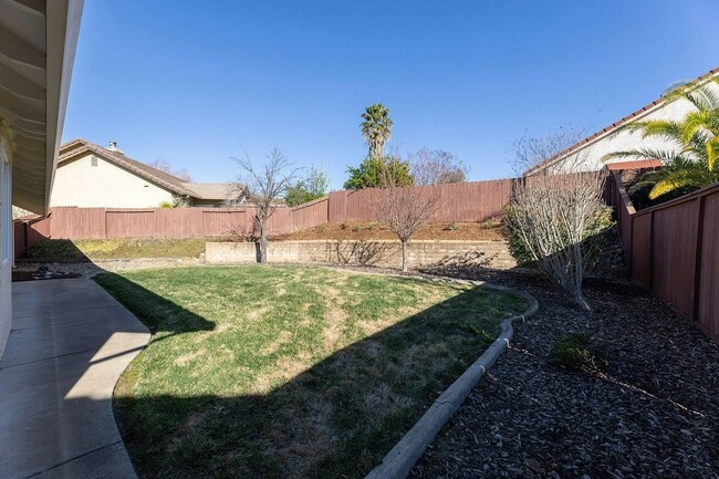 Building Photo - 2111 Sophy Pl