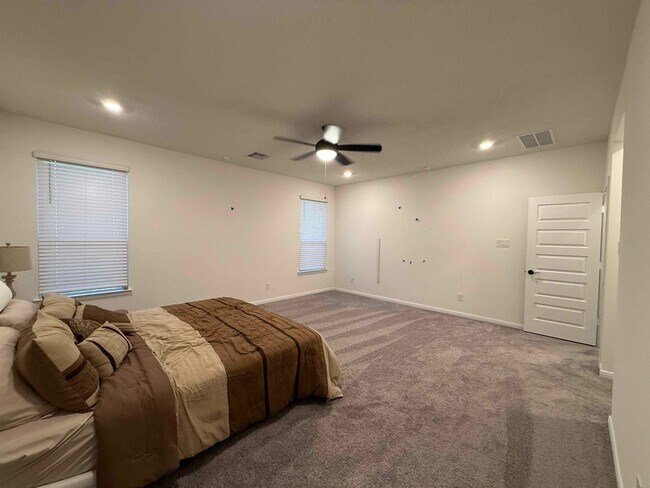 Building Photo - 15615 Birchdale Dr