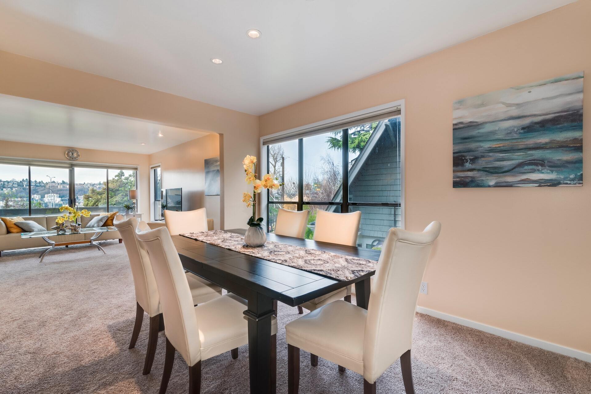 Large dining room area - 1604 Lakeview Blvd E