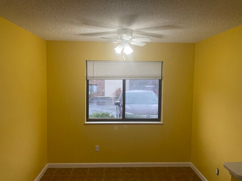 Building Photo - 20 Providence Dr