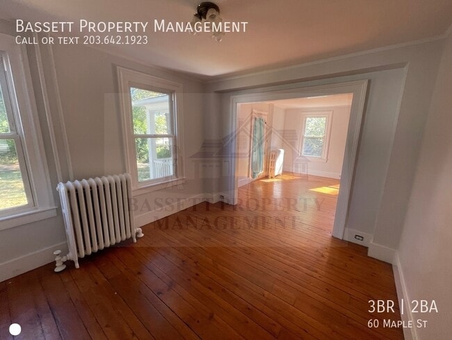 Building Photo - 60 Maple St