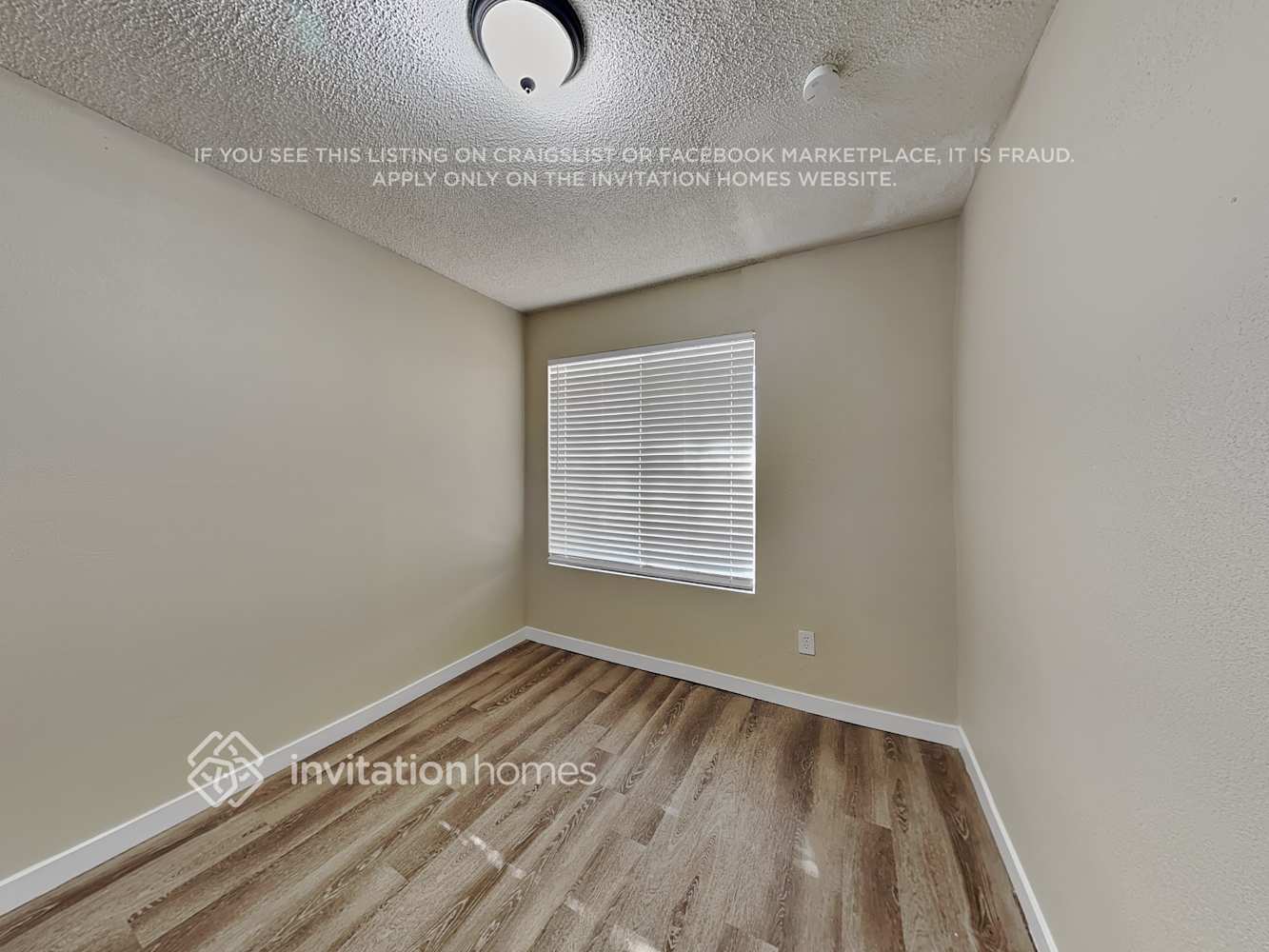 Building Photo - 3226 W Ross Ave