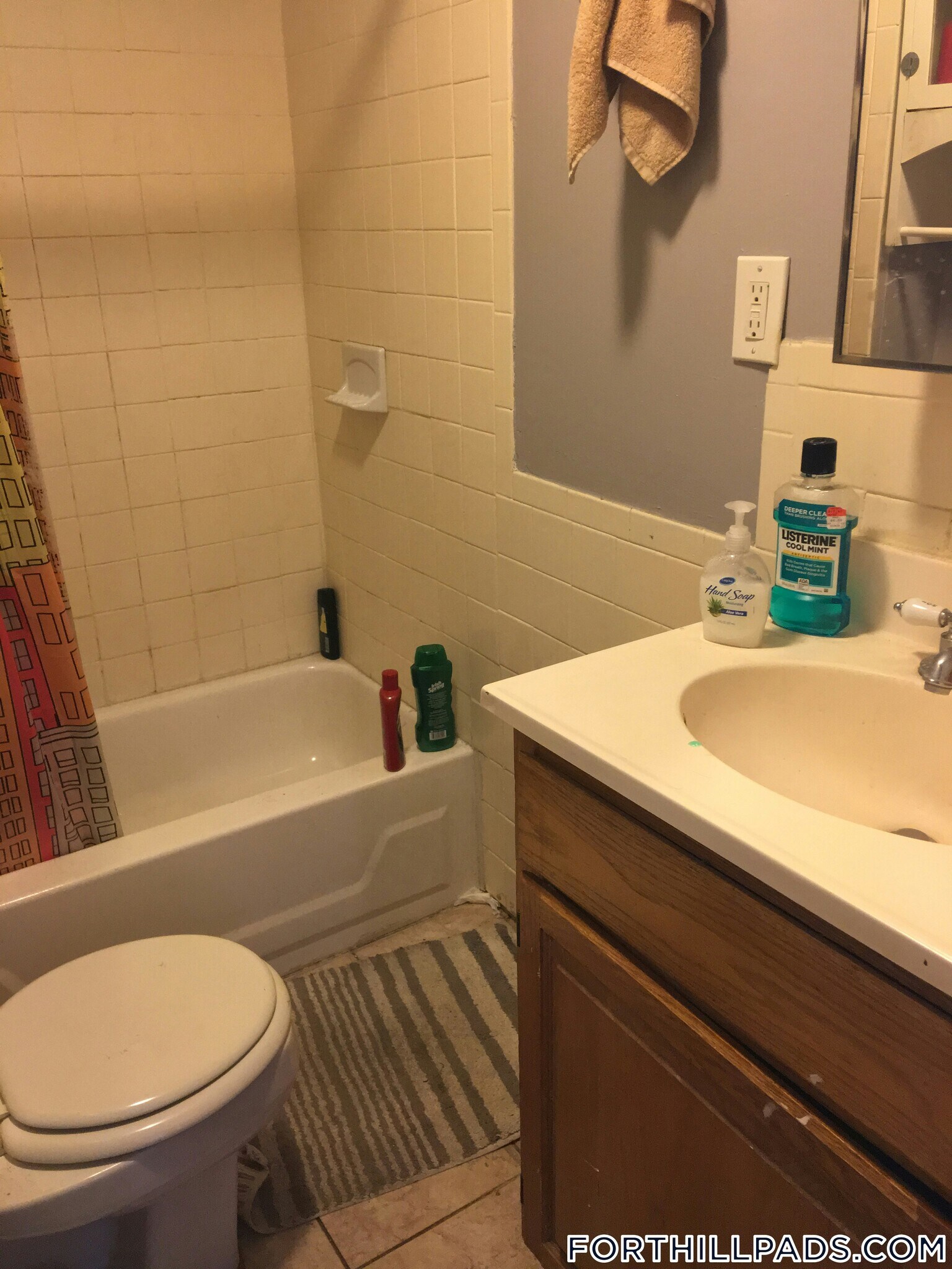 Building Photo - 160 Centre St