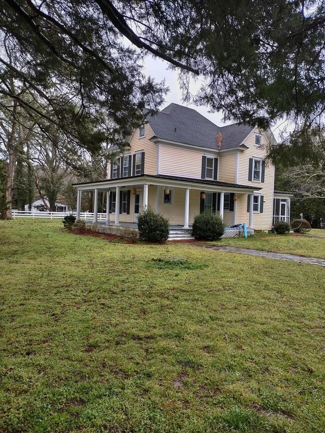 Primary Photo - 35448 Windingdale Dr