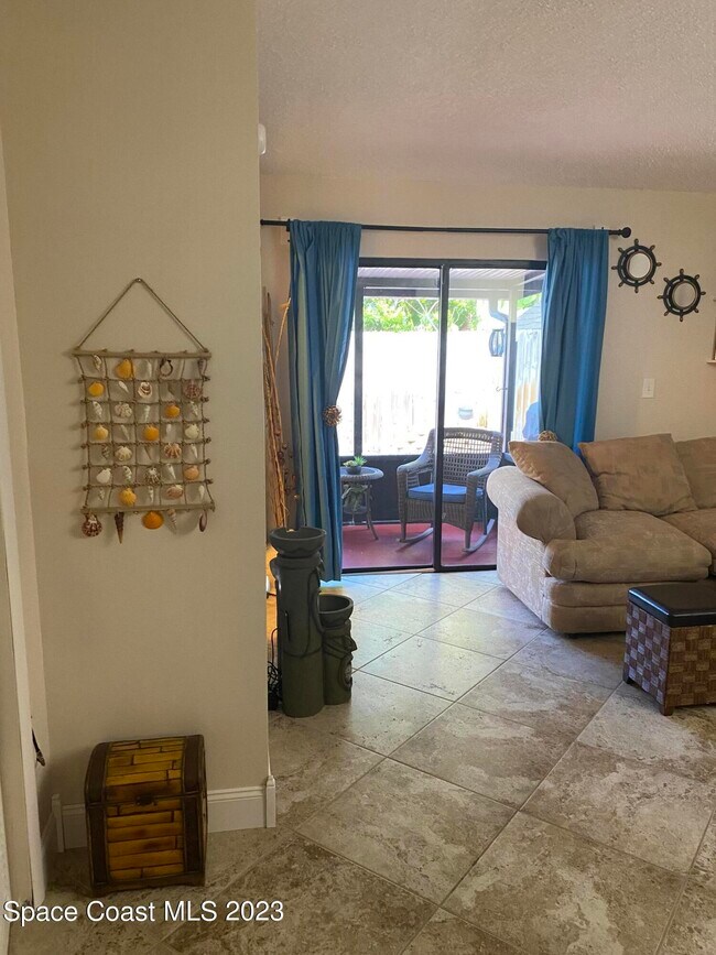 Building Photo - 8056 Sunset Ct