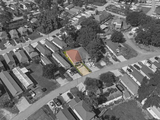 Building Photo - 16697 E Forrestal St