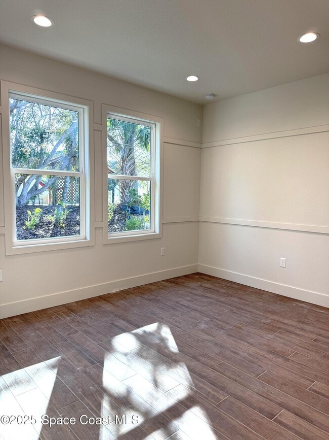 Building Photo - 2801 Edington Dr
