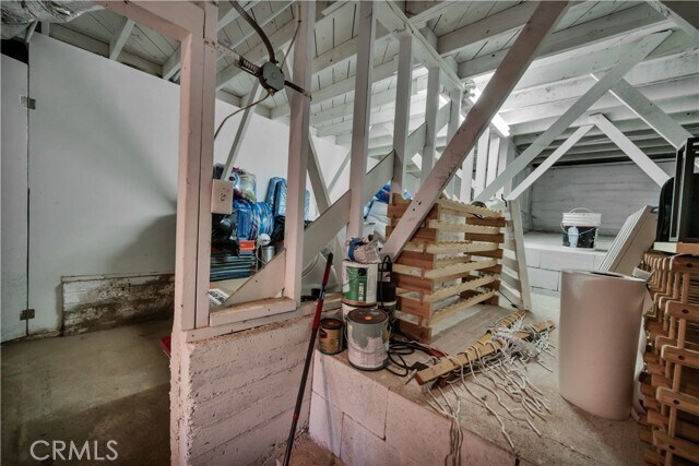 Building Photo - 3540 Mountain View Ave
