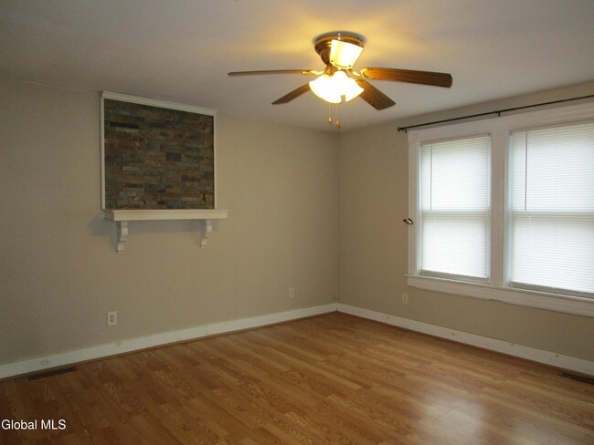 Building Photo - 1303 8th Ave