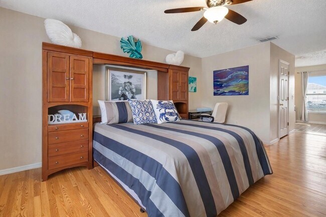 Building Photo - 16012 Lanesboro Ct