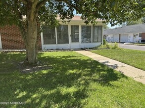 Building Photo - 844 D Inverness Ct-844