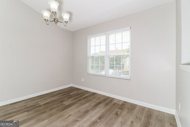 Building Photo - 205 Ashland Manor Dr