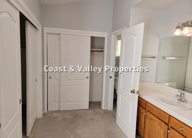 Building Photo - King City home for RENT!!!