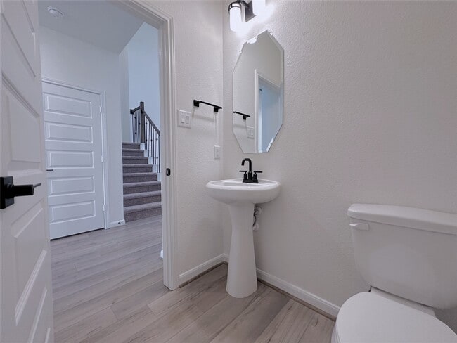 Building Photo - 25630 Moreleigh St