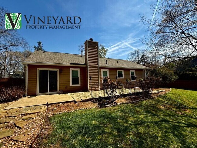 Building Photo - 1907 Grant Ln