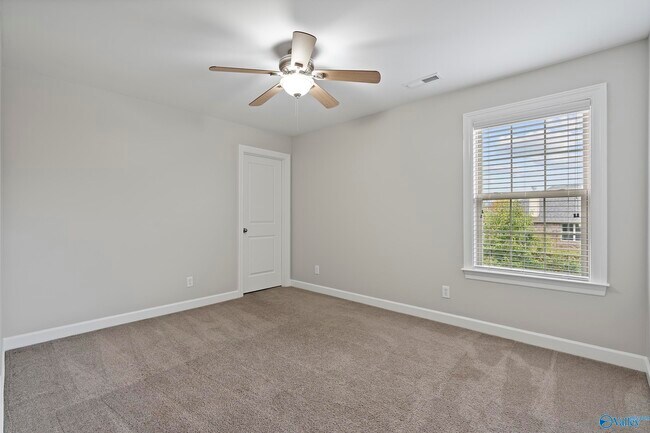 Building Photo - 16183 Evarard Dr NW