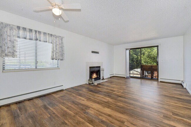 Building Photo - 6702 Dublin Loop W
