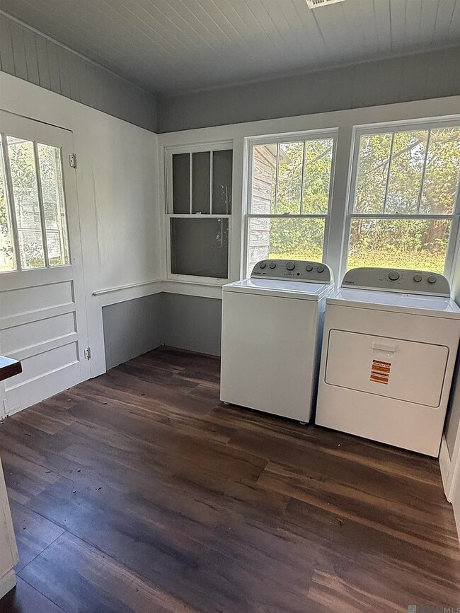 Building Photo - 108 St Jude St