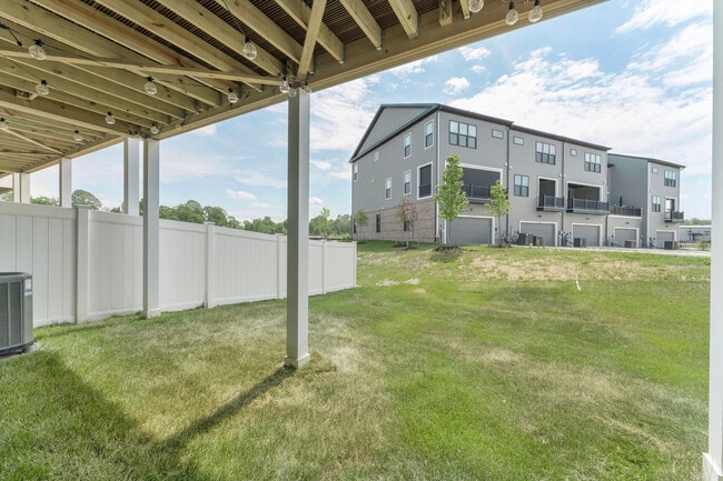 Building Photo - 16117 Gwynn Brk Wy