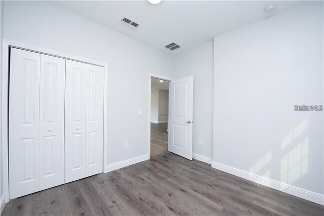 Building Photo - 574 Geraldine Dr