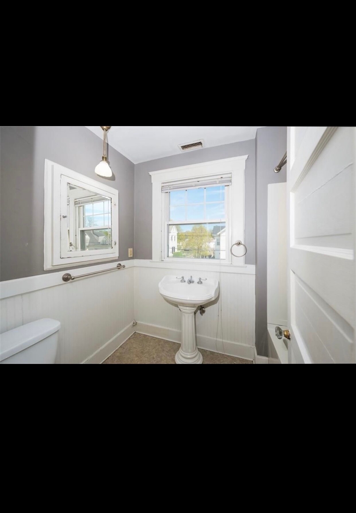 Bathroom 1 - 40 Grove Ave