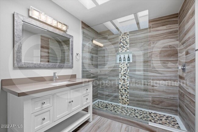 Building Photo - 6149 E Delcoa Ave