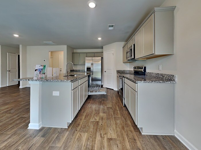 Building Photo - 331 Crooked Pne Ct
