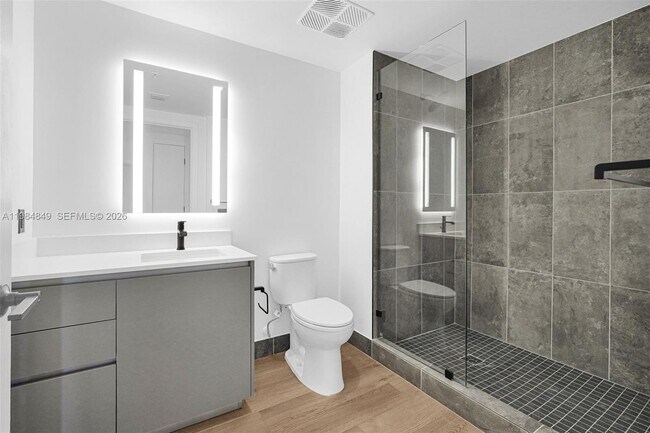 Building Photo - 307 SW 5th St