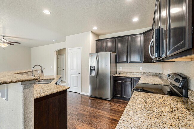 Building Photo - Nice Big Home, close to Ft Carson, Updated...