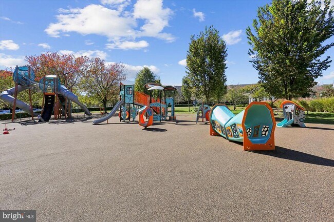 Building Photo - 164 Kendrick Pl