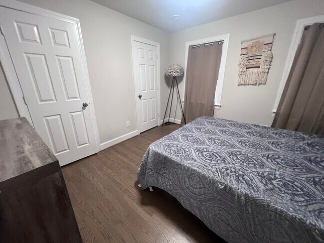 Guest Room - Can remain furnished if needed - 160 N Peace Haven Rd