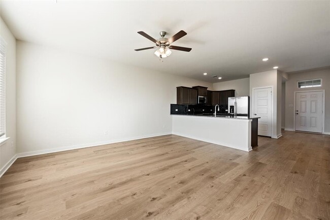 Building Photo - 109 Watch Hl