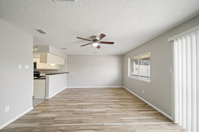 Building Photo - 13464 Castilian Dr