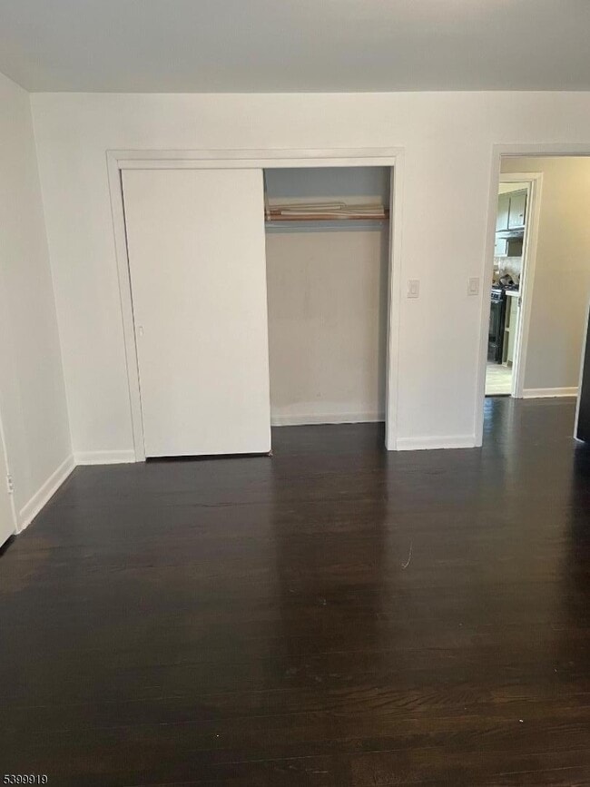 Building Photo - 113 Hawthorne Ave