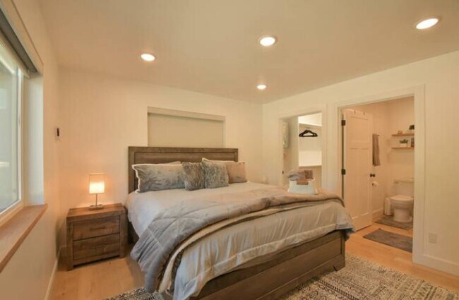 Building Photo - 1200 Eric Ln