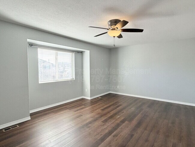 Building Photo - 3910 Reindeer Cir