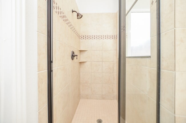Building Photo - 4315 Village Forest Dr