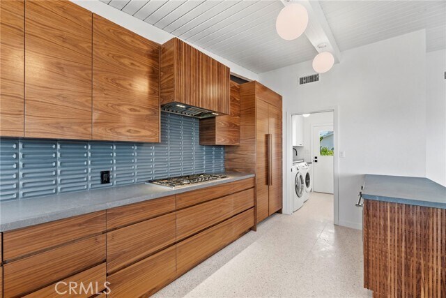 Building Photo - 7512 Rindge Ave