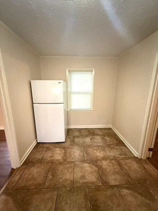 Building Photo - ** 3 Bed 1 Bath located in Chisholm ** Call to schedule a self tour 334-366-9198