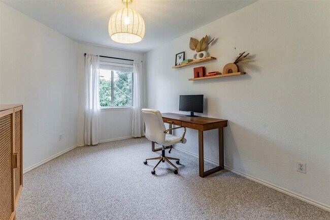 Building Photo - 8112 Siringo Pass