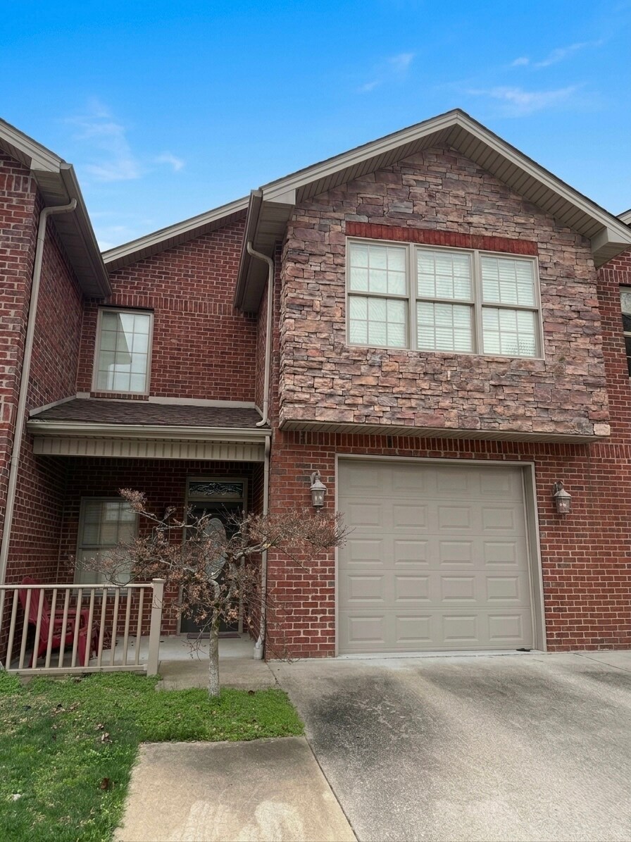 Building Photo - 110 Renee Ln