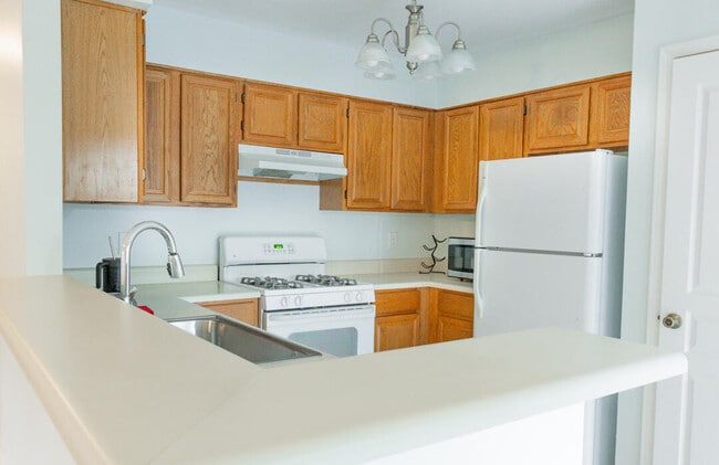 Building Photo - 206 Parkwood Cir