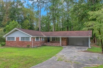 Building Photo - Move In Special – Limited Time Only! Now t...