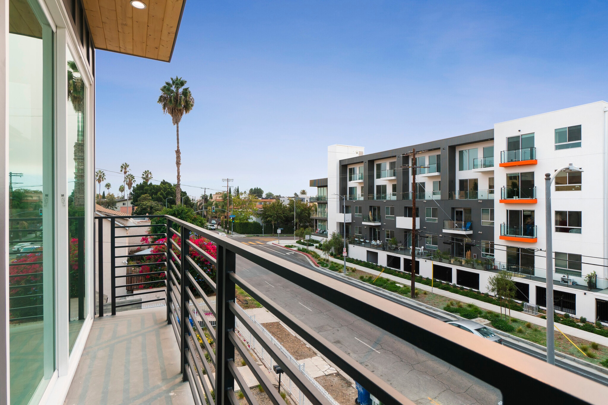 Building Photo - 522 N Wilton Pl