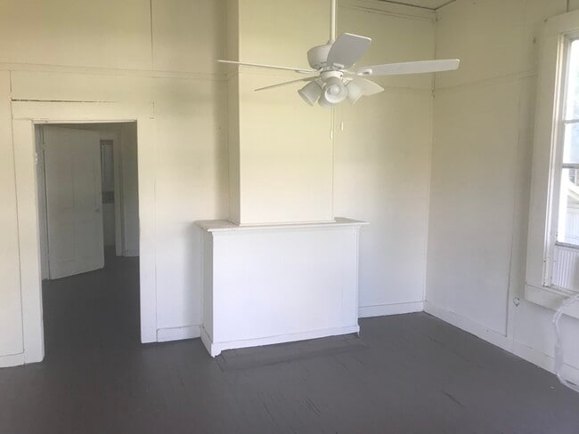 Building Photo - 719 N Madison