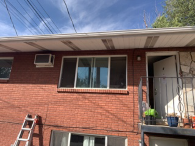 Building Photo - 258 N 400 W