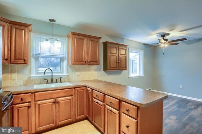 Building Photo - 685 Knight Rd