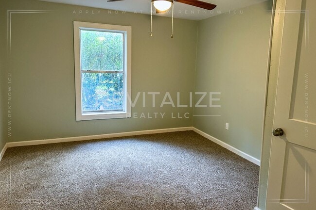 Building Photo - COMING SOON! Cute 4 Bedroom House